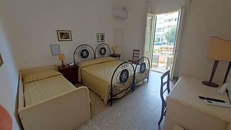 Triple Room with City View