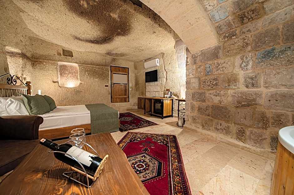 Ares Cave Suites