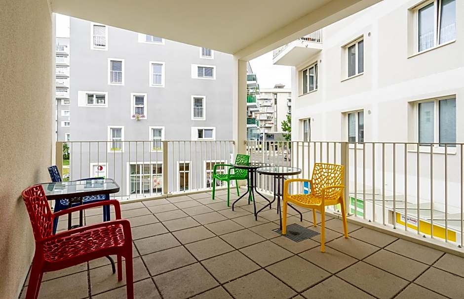 FeelGood Apartments SmartLiving | contactless check-in