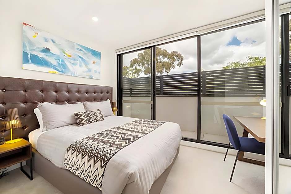 Whitehorse Apartments Hotel