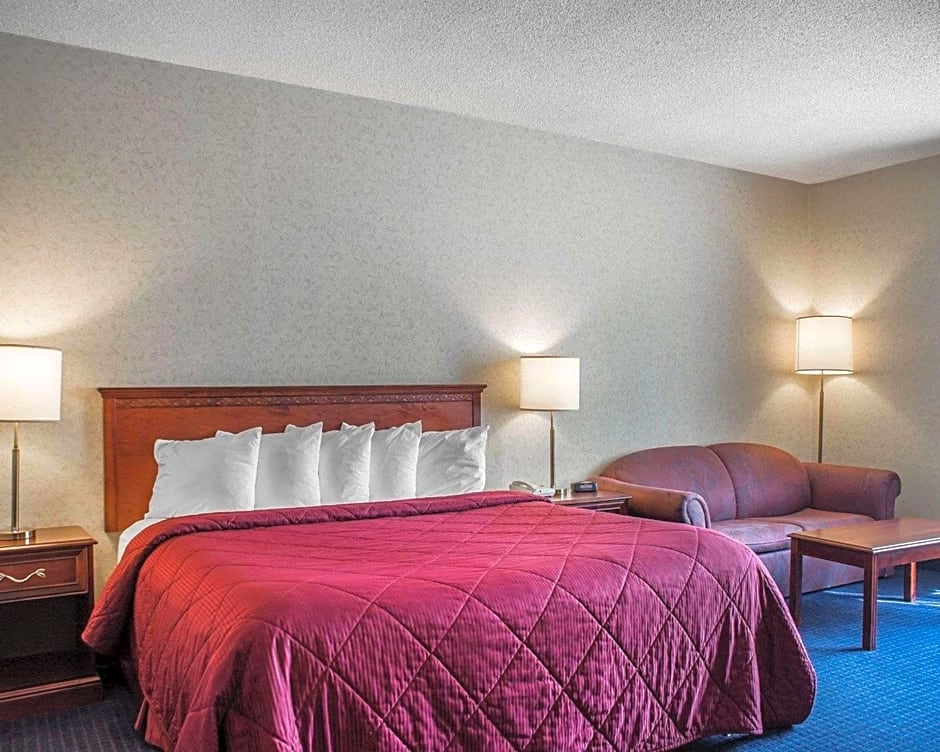 Quality Hotel & Suites Woodstock