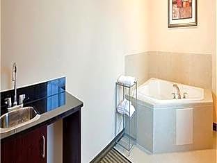 Holiday Inn Express Hotel & Suites Guthrie North Edmond, an IHG Hotel