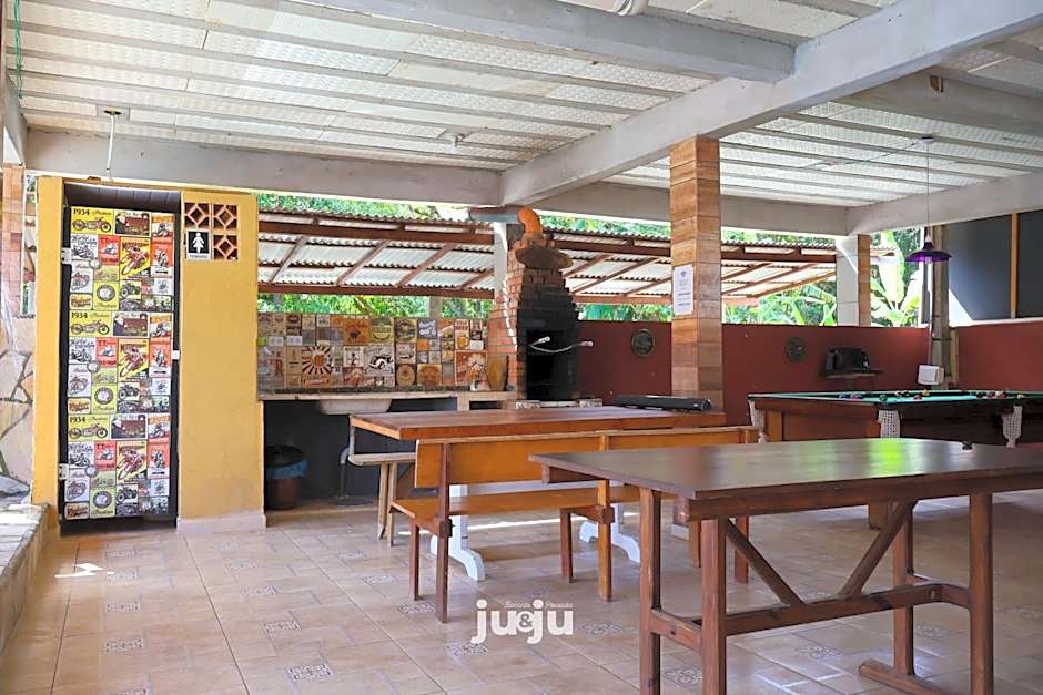 Recanto Pousada JU&JU com piscina COMPARTILHADA