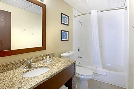 Queen Suite with Two Queen Beds - Non-Smoking