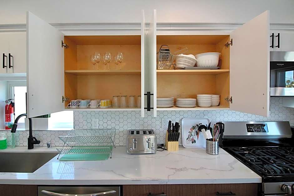Los Angeles 3BR Villa Suites with Free Parking