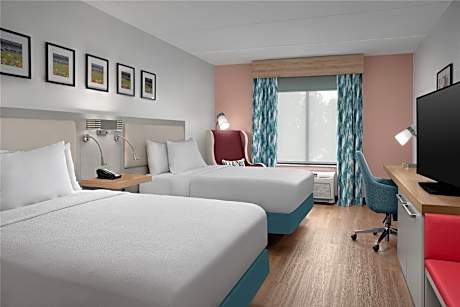 2 Queen Hearing Accessible Room