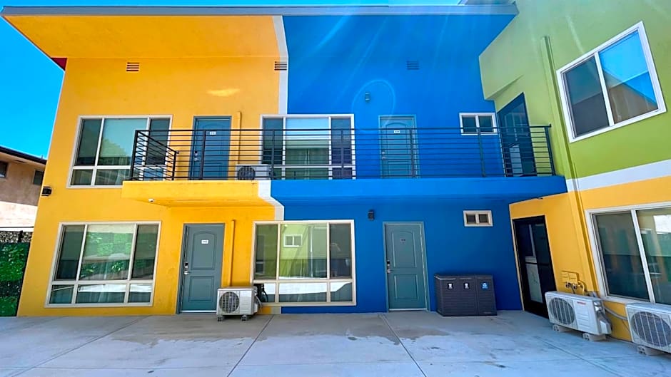 Quintessence ApartHotel