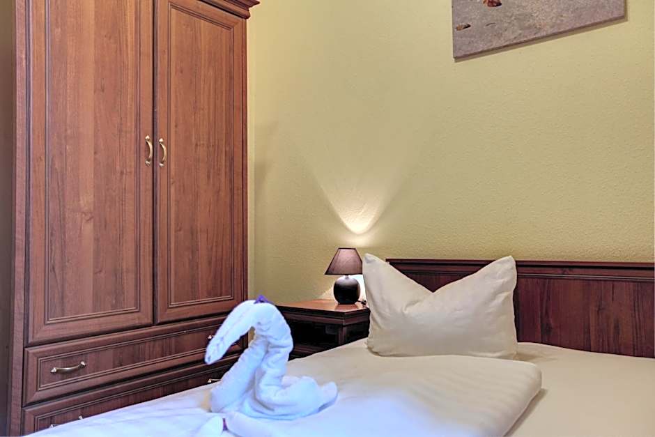 Hotel Pension Bernstein am Kurfürstendamm