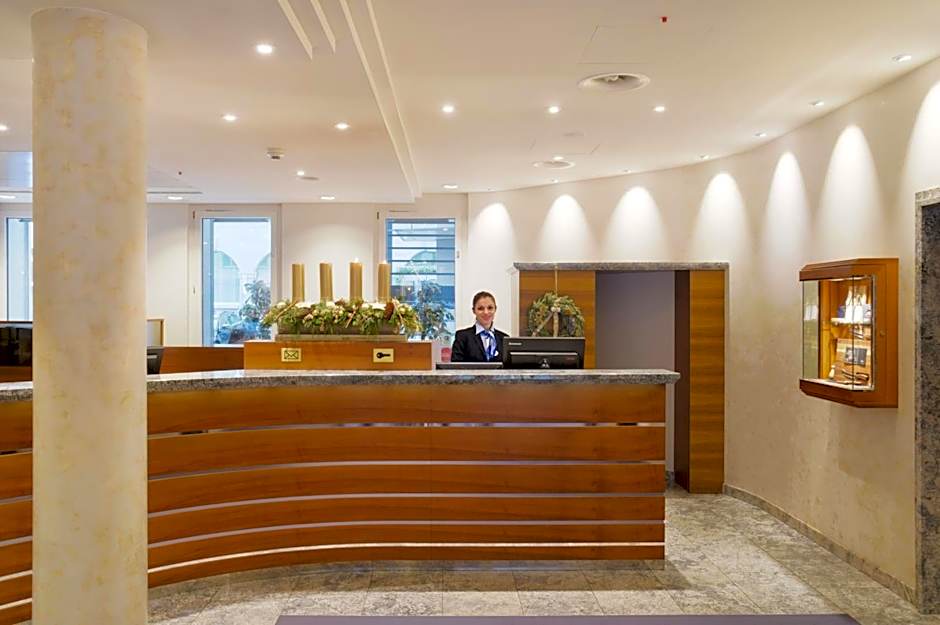 Glarnischhof by TRINITY