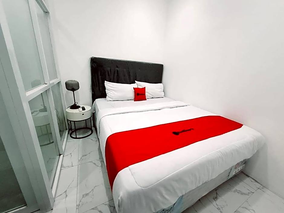 RedDoorz Syariah At Jl Pangeran Hidayatullah Cianjur