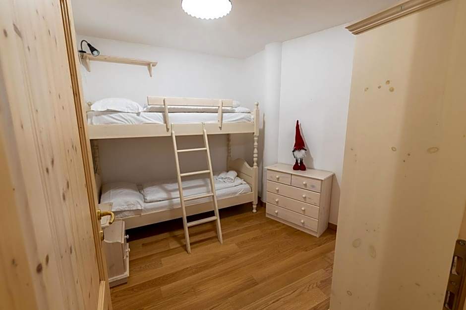 Photo 1 of 7 of Apartment
