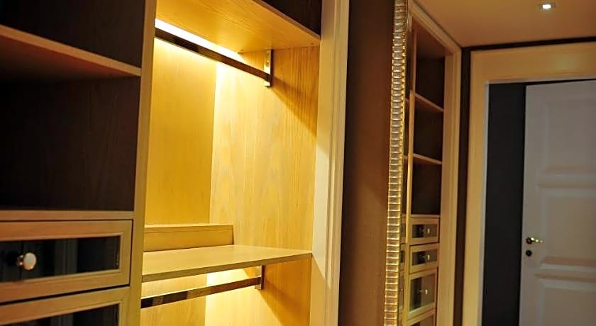 Wealthy Hotel Suzhou