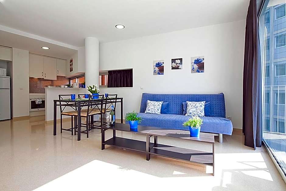 Charmsuites Paralel Apartments