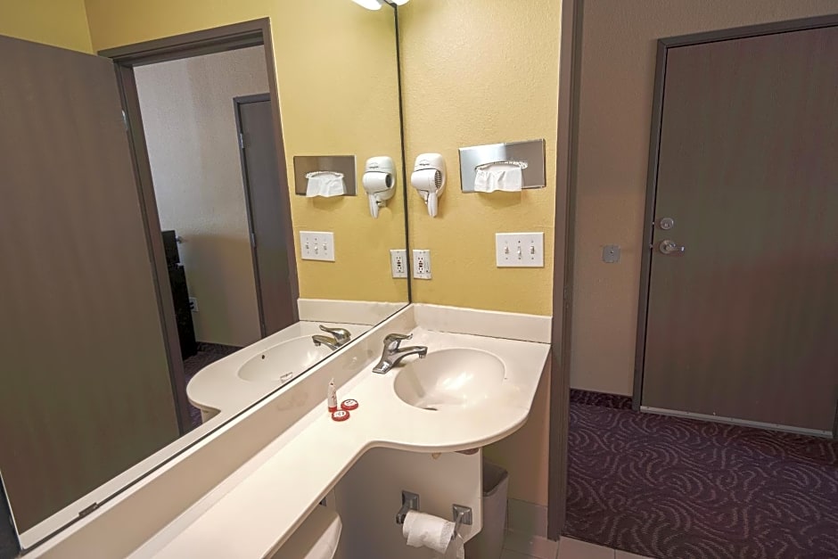 Econo Lodge Inn & Suites Mesquite - Dallas East