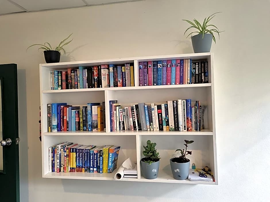 Amross Court Motor Lodge