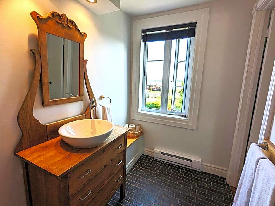 Auberge de la rive de Charlevoix - Auberge de jeunesse familiale pour voyageurs de tous âges