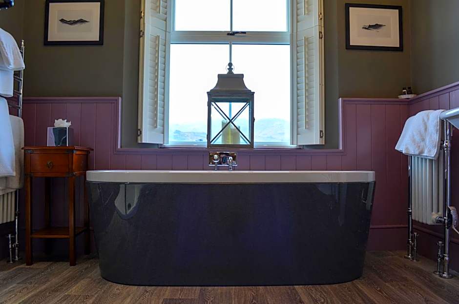 Raise View House