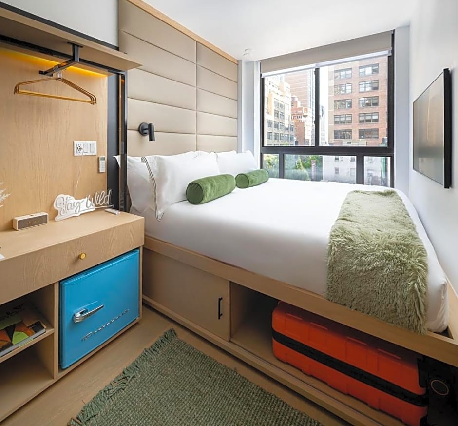 Little Charlie Hotel