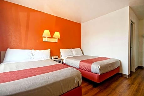 Double Room with Two Double Beds - Non-Smoking