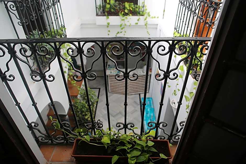 Wake up in Tarifa Hostel & Restaurant Lounge