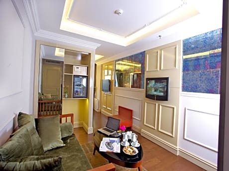 Penthouse Suite with Taksim Square View