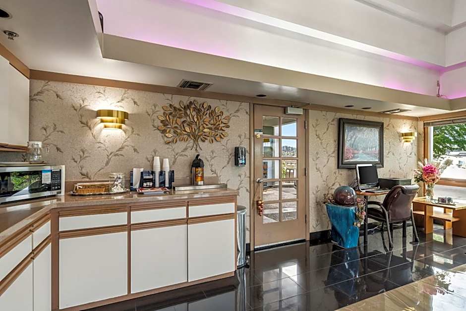 Americas Best Value Inn Phoenix Medford