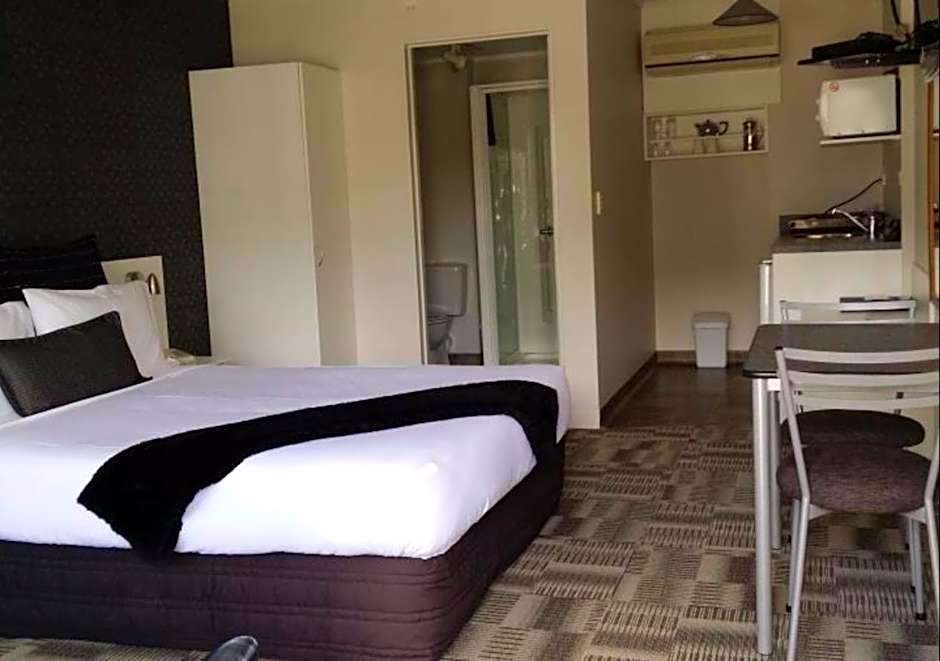 ASURE Abode On Courtenay Motor Inn