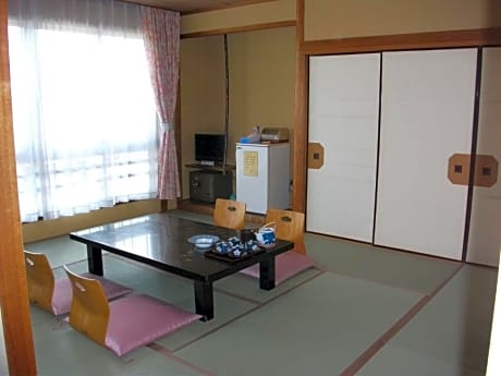 Economy Japanese-Style Room - Smoking