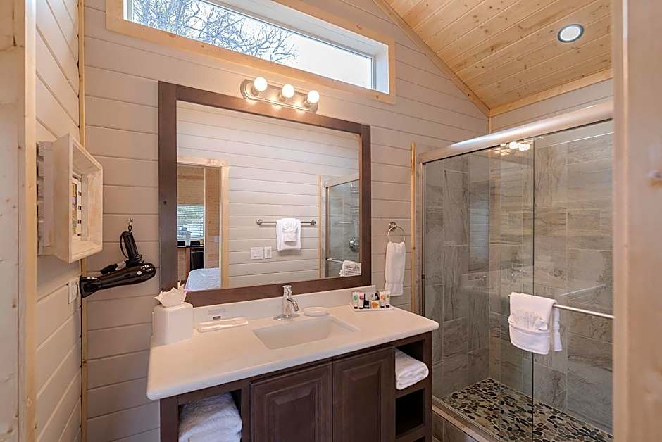 Carmel River Inn