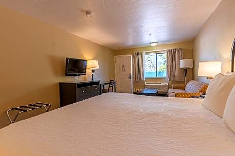 Deluxe Room, 1 King Bed, Non Smoking