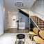 Chic & Comfortable Apartment, Private Terrace