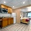 Days Inn by Wyndham Panama City Beach/Ocean Front