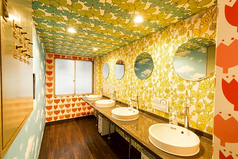Backpackers Hotel Toyo