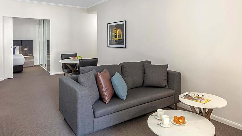 Oaks Brisbane on Margaret Suites