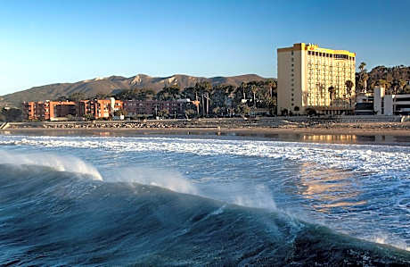 Crowne Plaza Ventura Beach By IHG