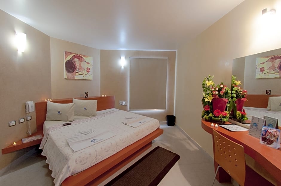 Auto-Hotel Mediterraneo