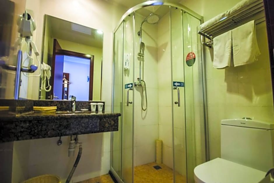 GreenTree Inn Qinhuangdao Peace Avenue Express Hotel