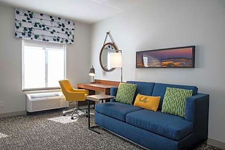 1 King Bed Nonsmoking