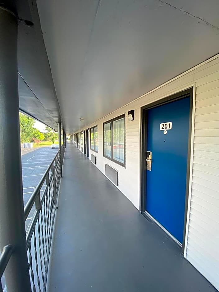 Motel 6 Manchester, TN