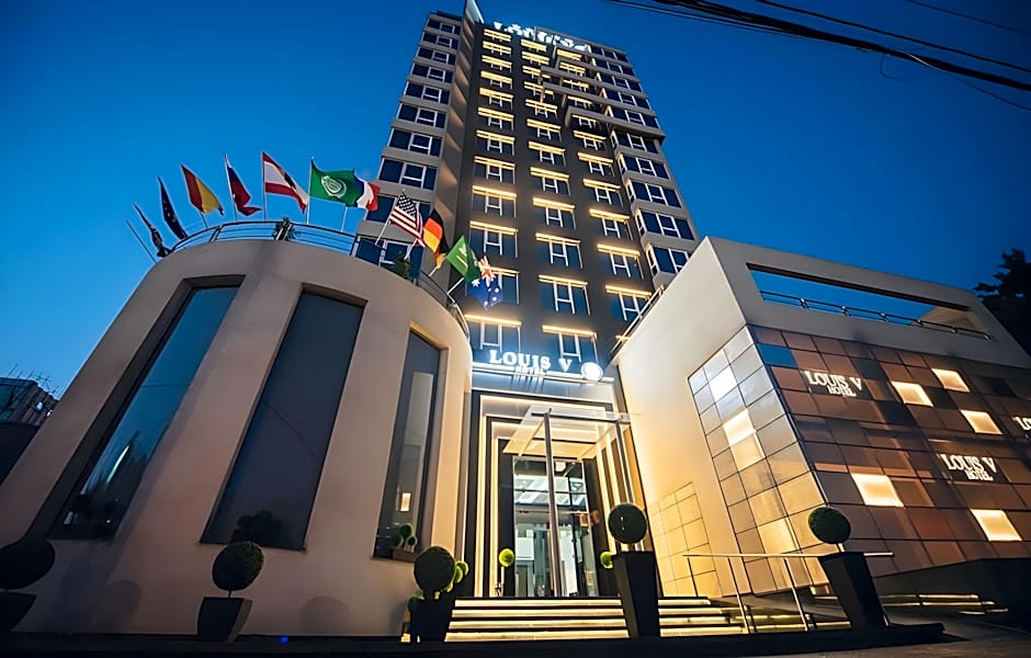 LOUIS V HOTEL LEBANON