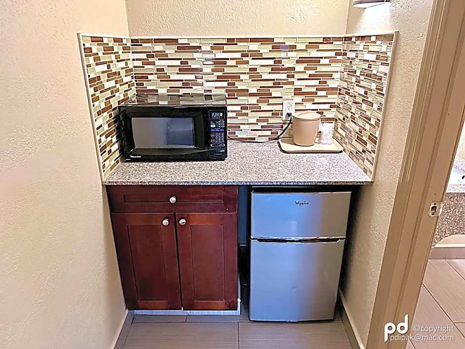 Travel Inn & Suites Flemington