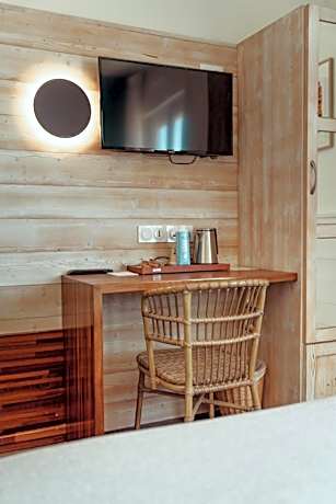 Cozy Double Room