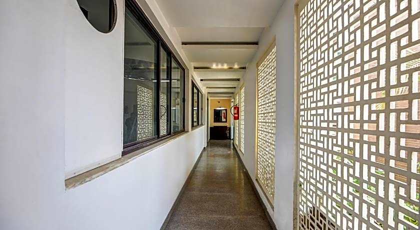 Chanchal Deluxe Hotel