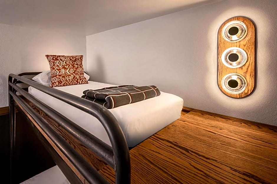 The Ozarker Lodge