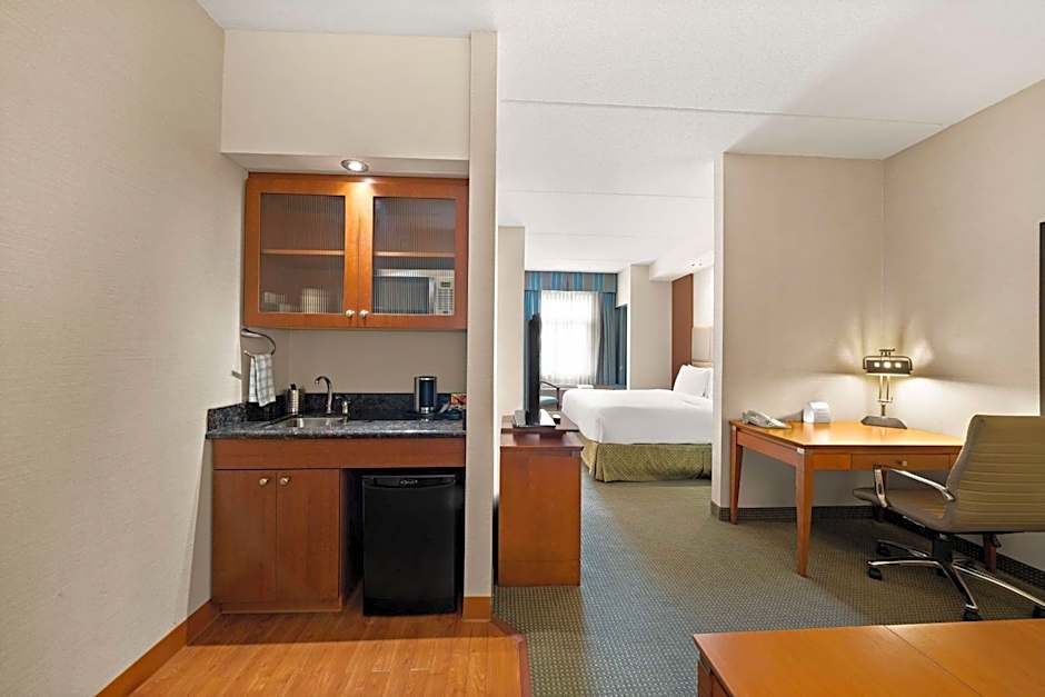 Best Western Plus Orangeville Inn & Suites