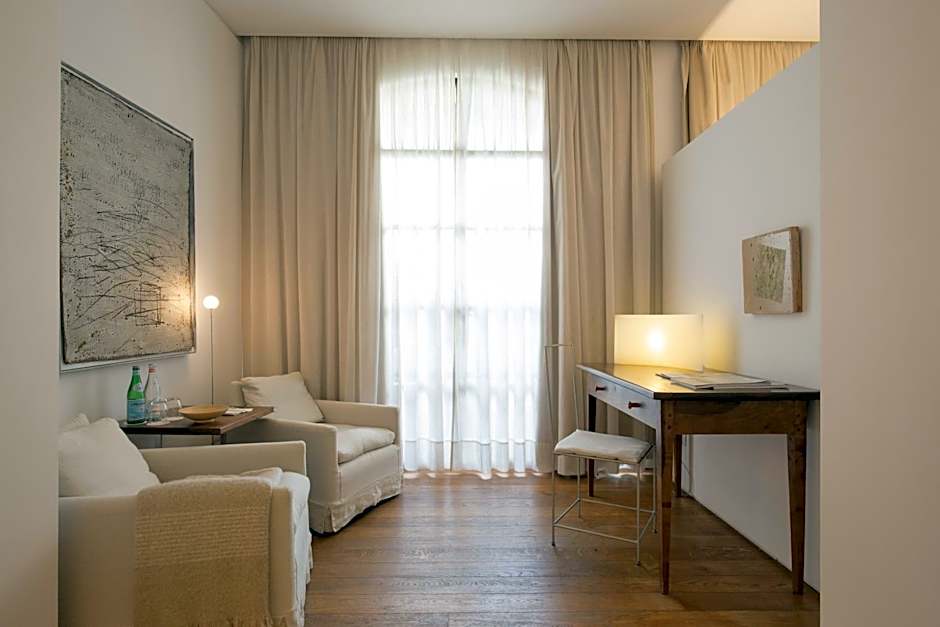 Convent de la Missio- Adults Only