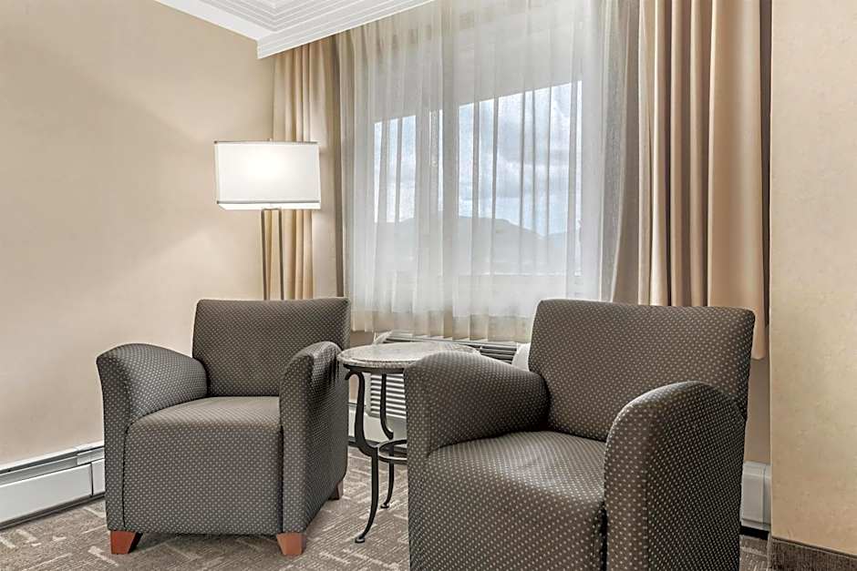 Best Western Plus Silver Saddle Inn