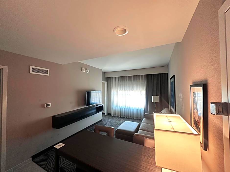 Embassy Suites By Hilton Kansas City/Olathe