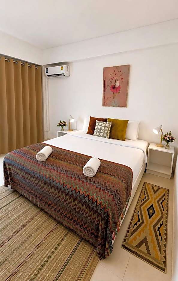 Holiday House Kata & Karon Phuket Hotel