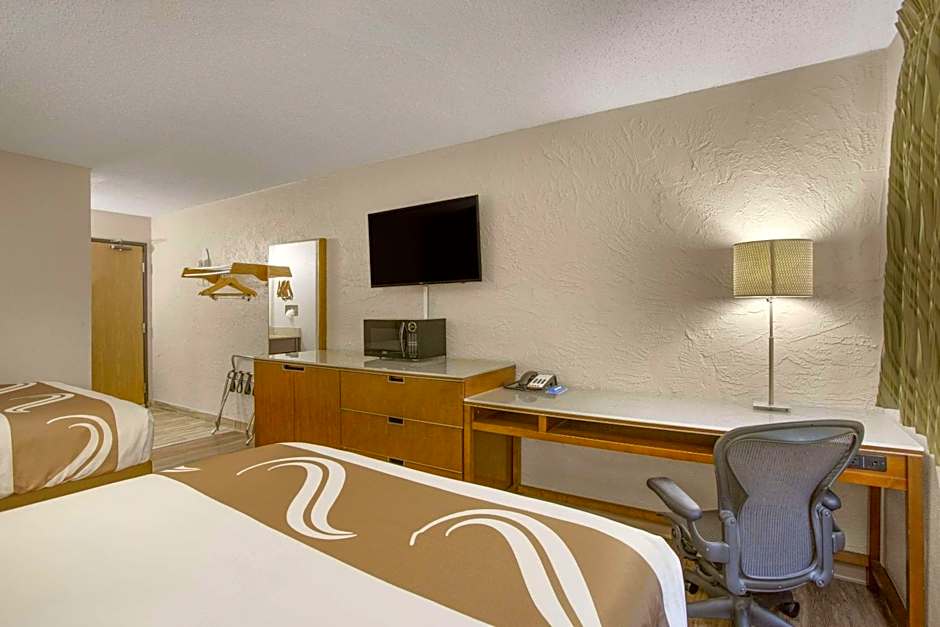 Rodeway Inn & Suites Grand Rapids Southeast